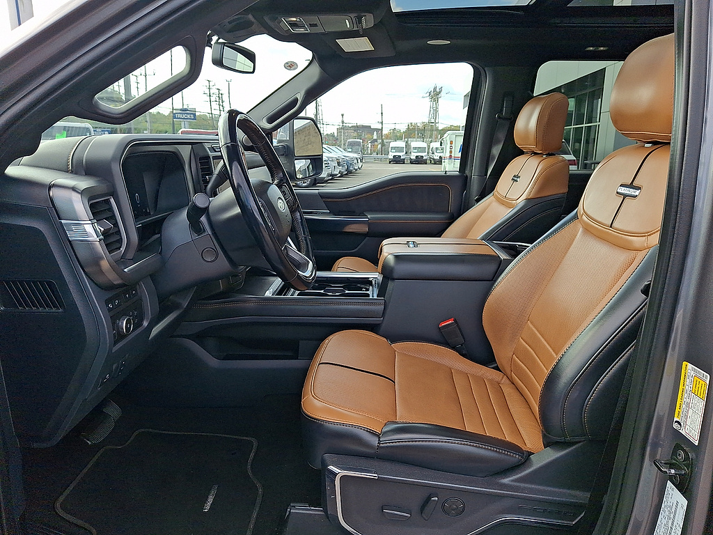 2024 Ford Super Duty F-350 DRW photo 13 of 32