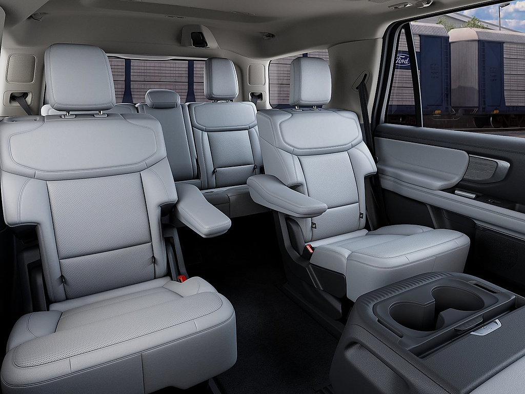 2027 Ford Expedition photo 11 of 23