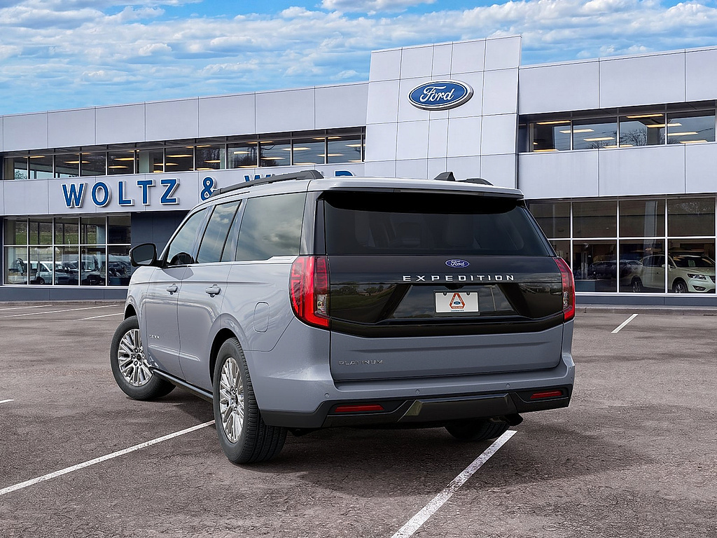 2027 Ford Expedition photo 8 of 23
