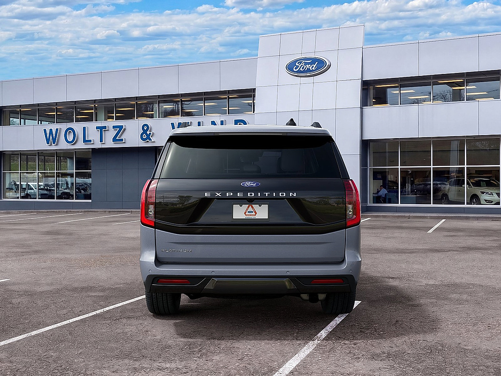 2027 Ford Expedition photo 7 of 23