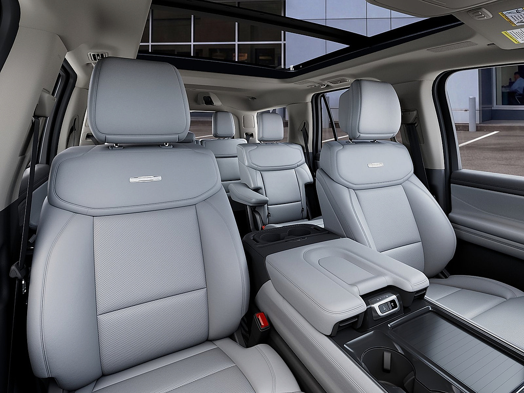 2027 Ford Expedition photo 10 of 23