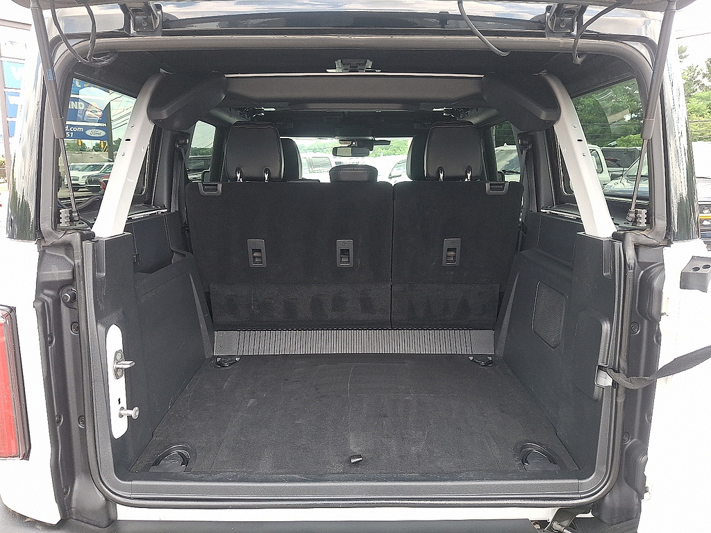 2025 Ford Bronco Outer Banks Oxford White at Washington Ford