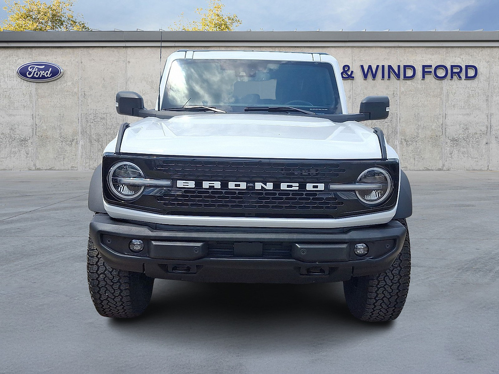 2025 Ford Bronco Outer Banks Oxford White at Washington Ford