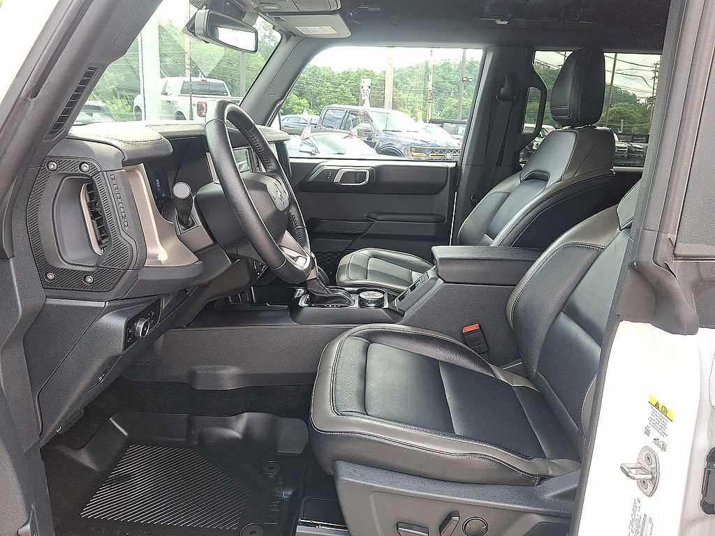 2025 Ford Bronco Outer Banks Oxford White at Washington Ford