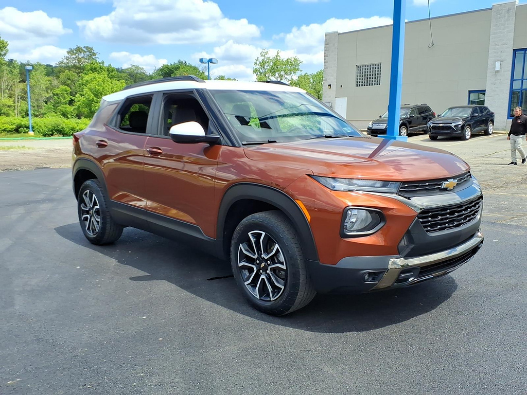 Red (Dark Copper Metallic) 2021 Chevrolet Trailblazer SUV / Crossover Four-Wheel Drive 9-Speed Automatic