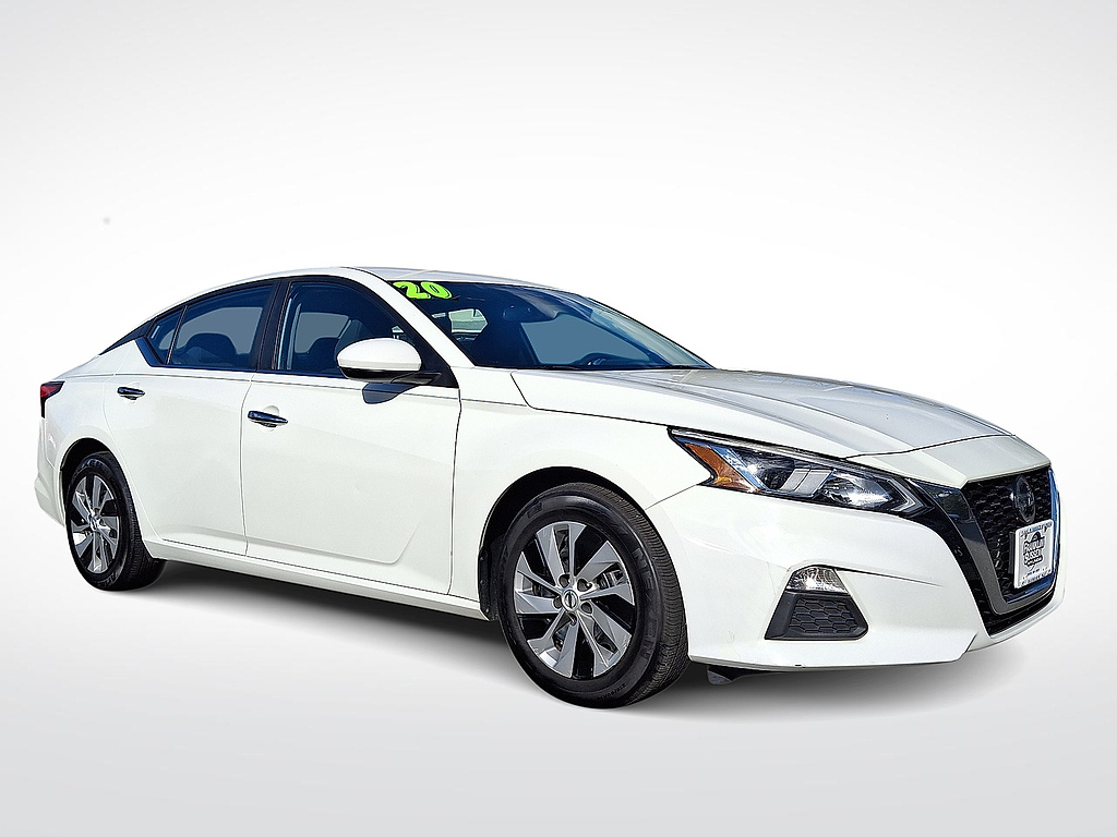 Glacier White 2020 Nissan Altima Sedan Front-Wheel Drive Continuously Variable Transmission