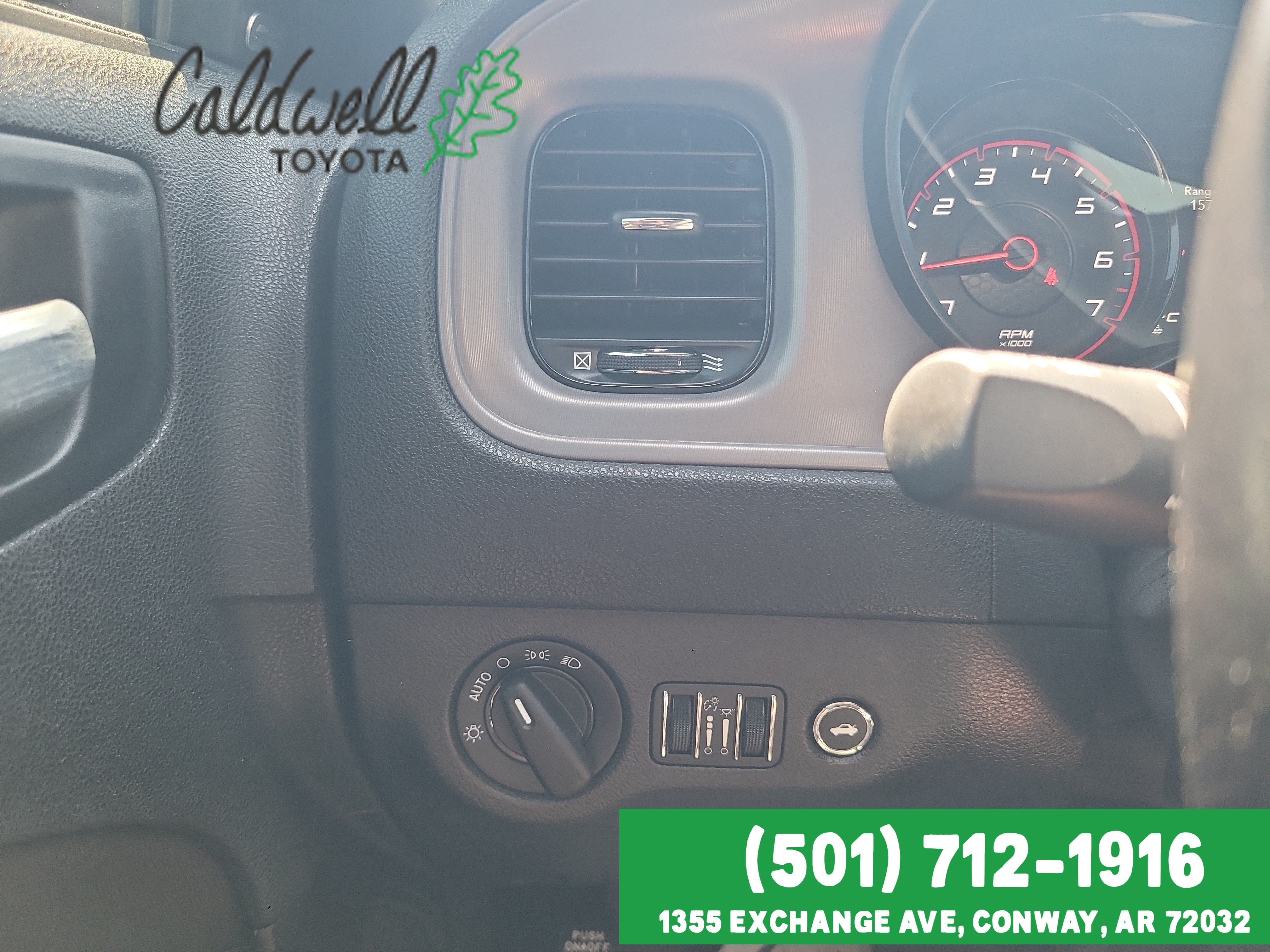 Used 2023 DK. RED Dodge SXT image 17