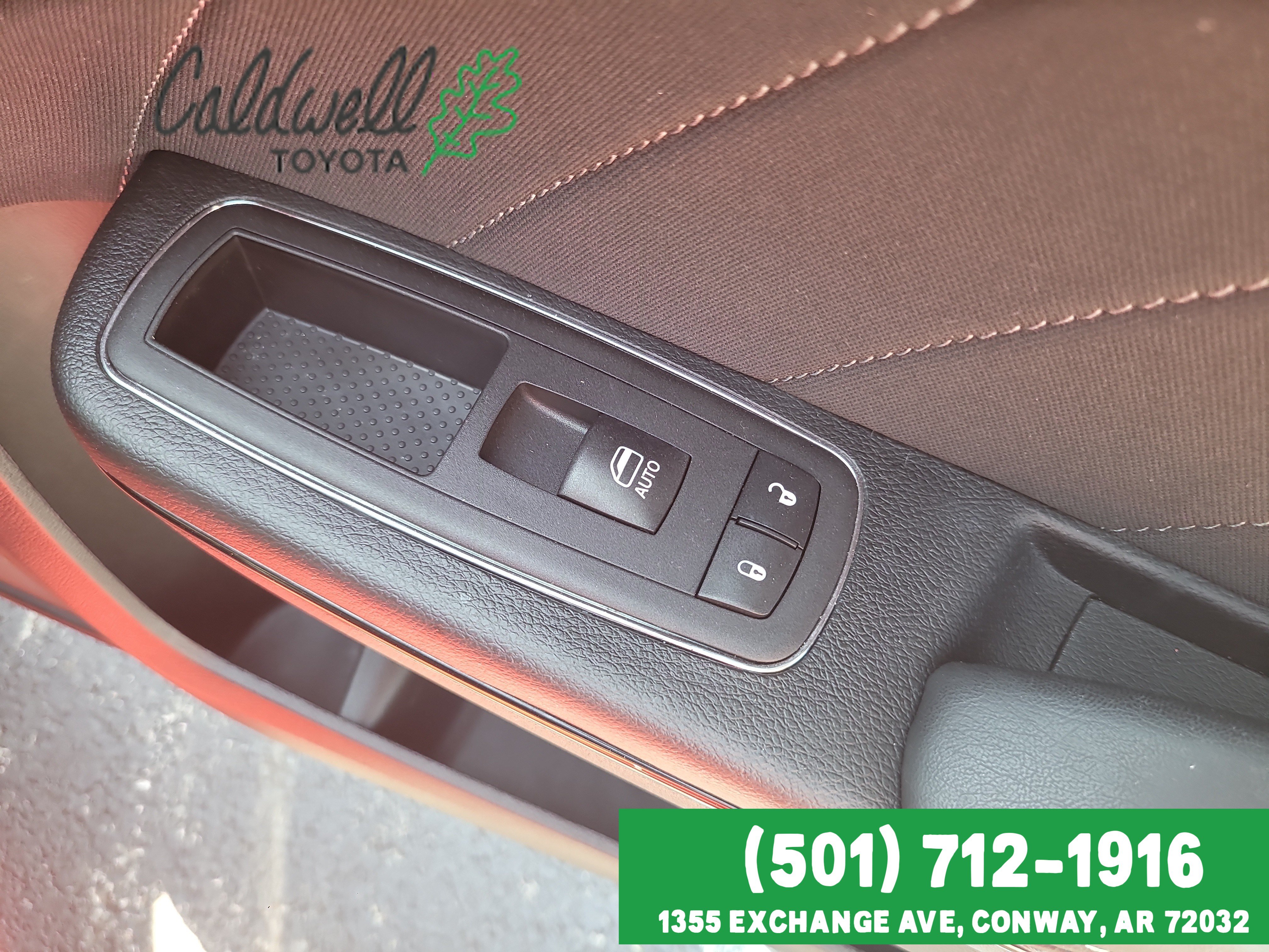 Used 2023 DK. RED Dodge SXT image 29