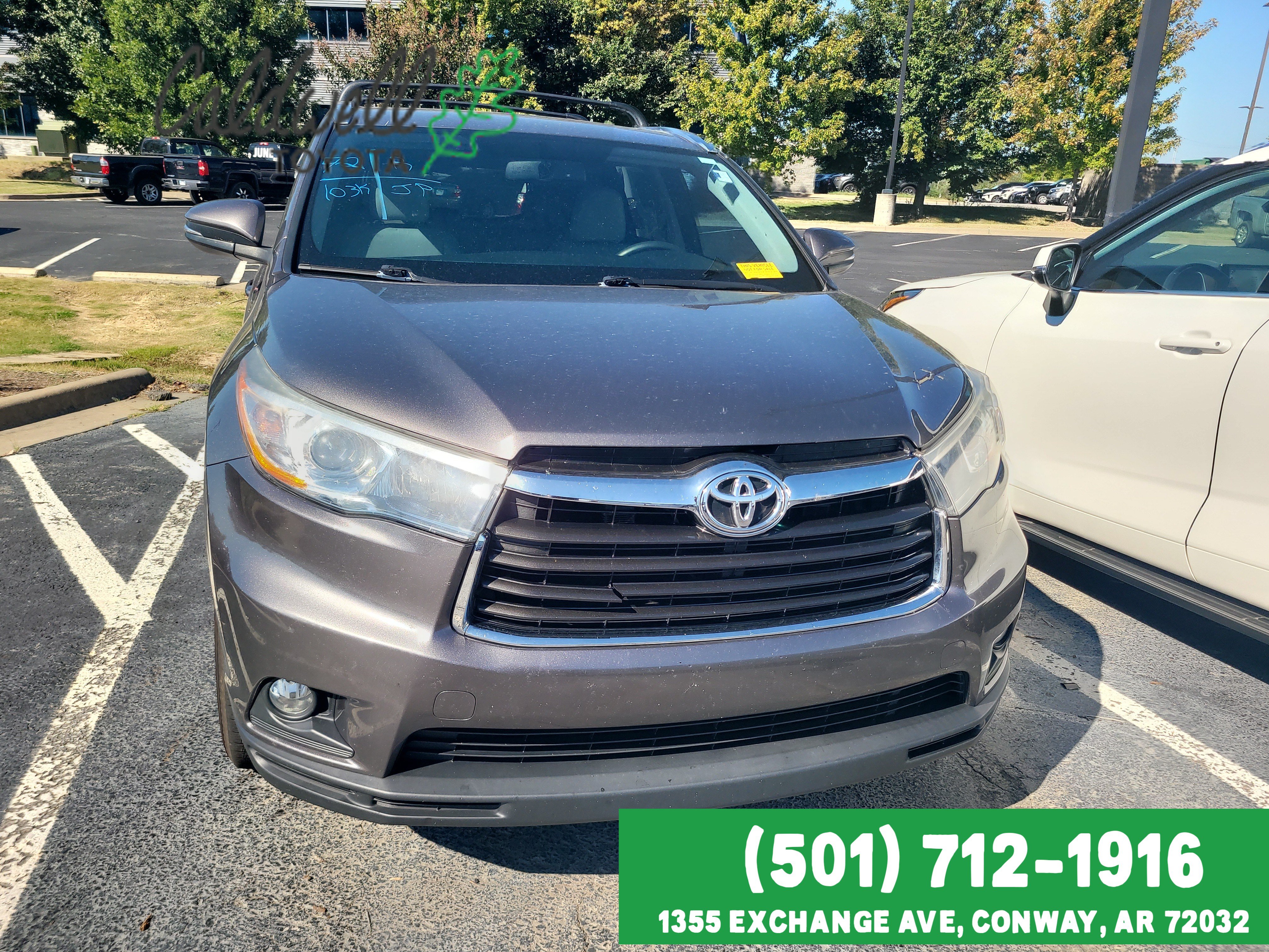 Used 2016 Silver Sky Metallic Toyota XLE image 2