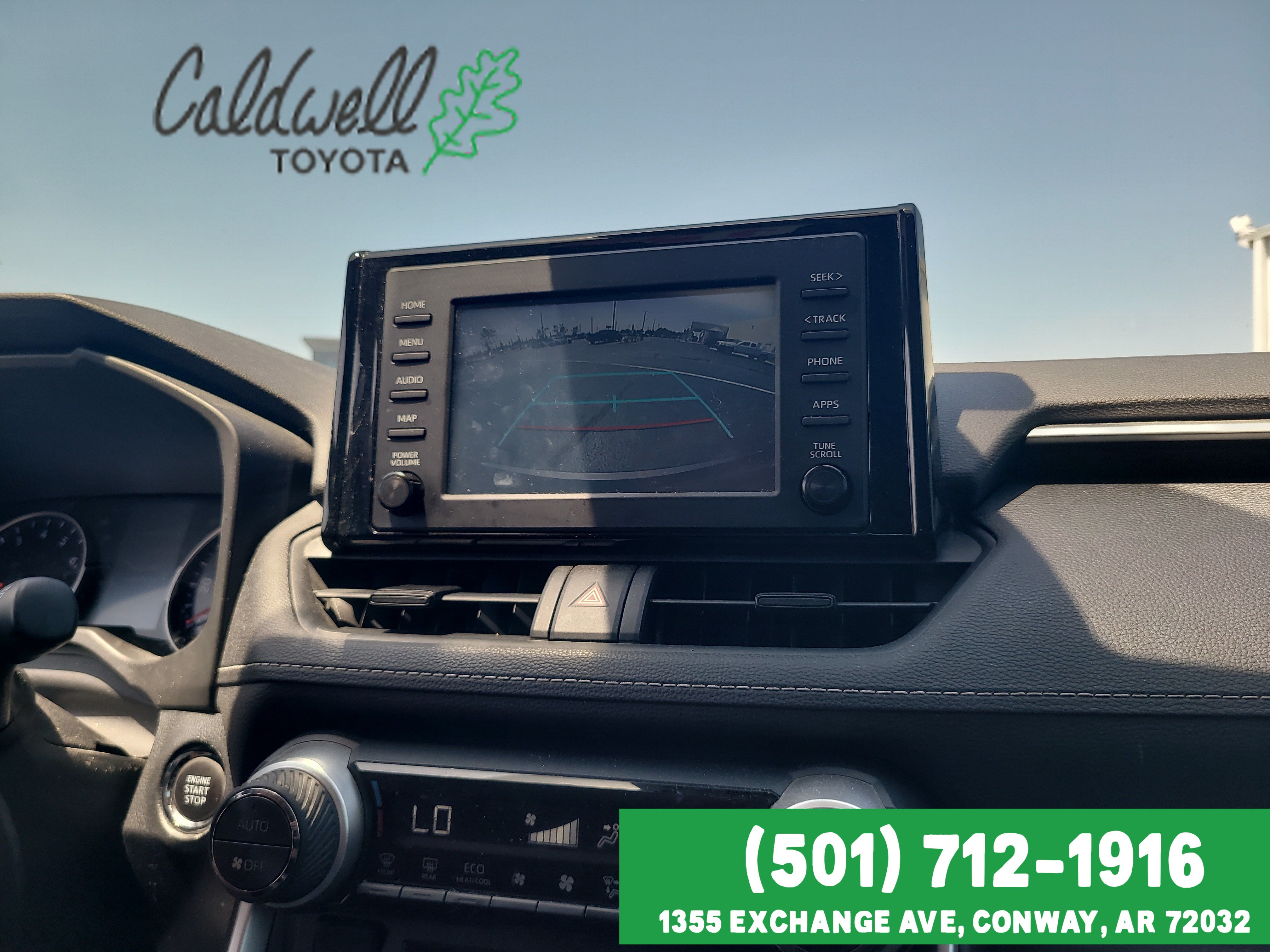 Used 2019  Toyota XLE image 18