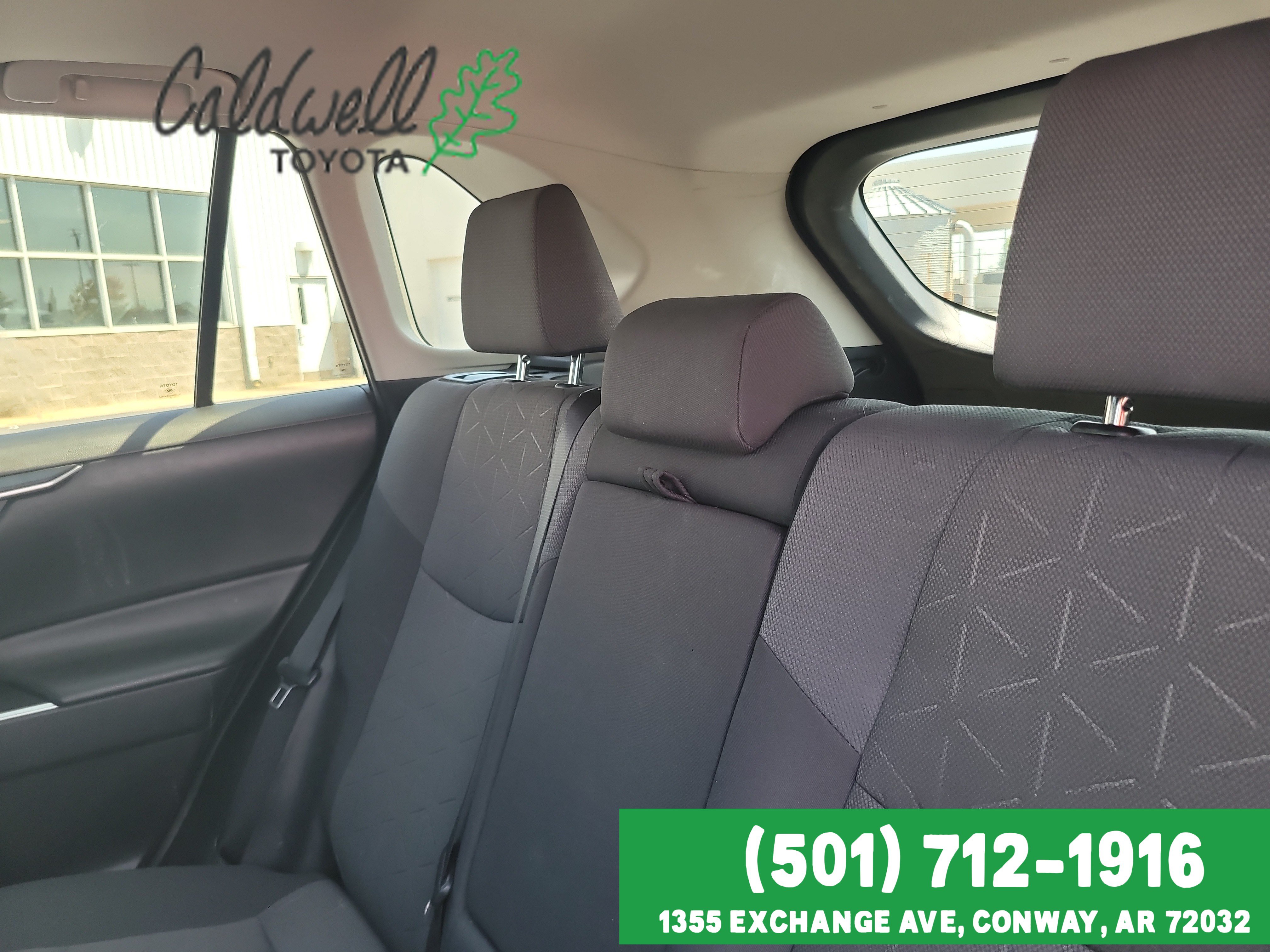 Used 2019  Toyota XLE image 20