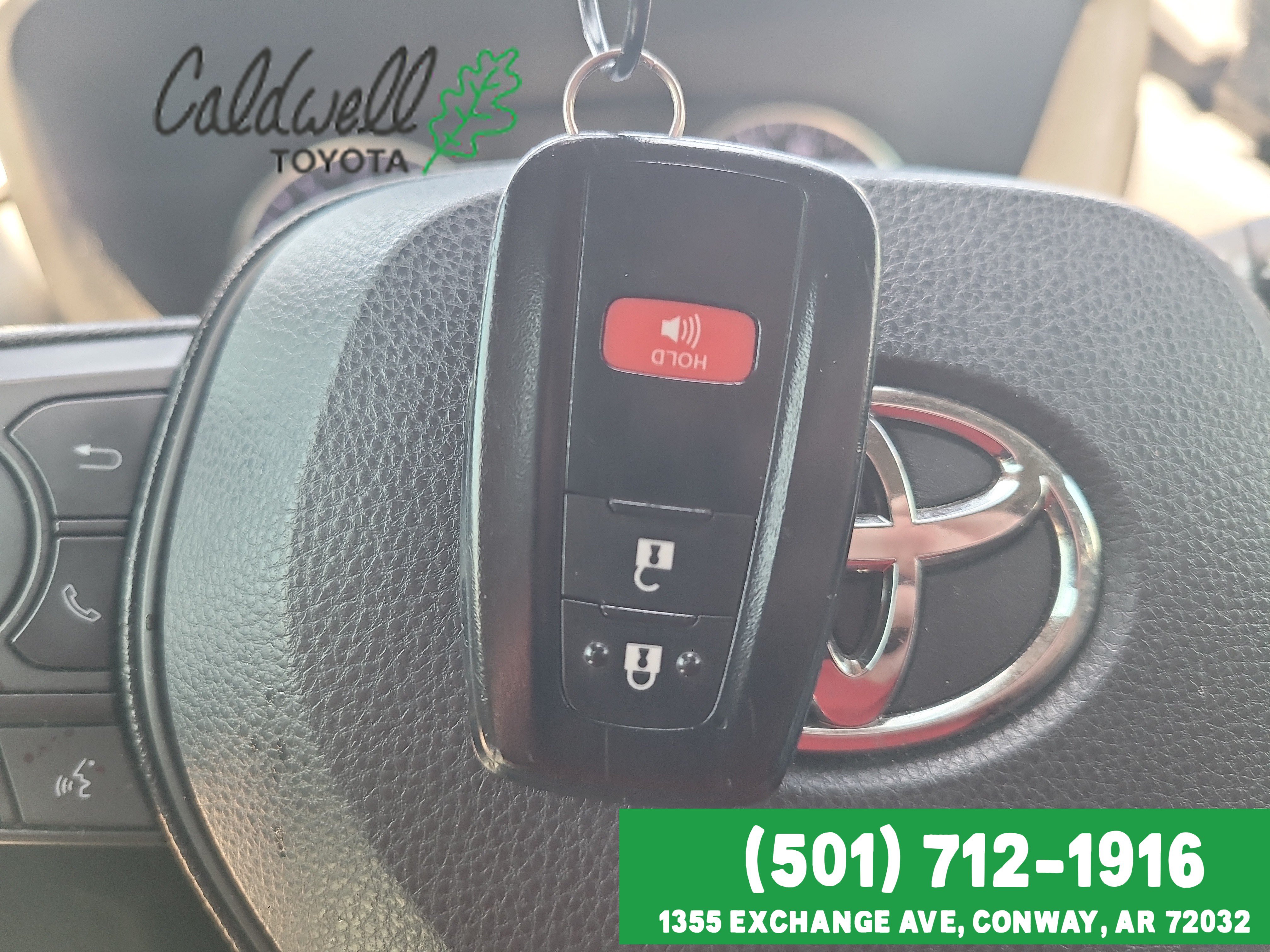 Used 2019  Toyota XLE image 28