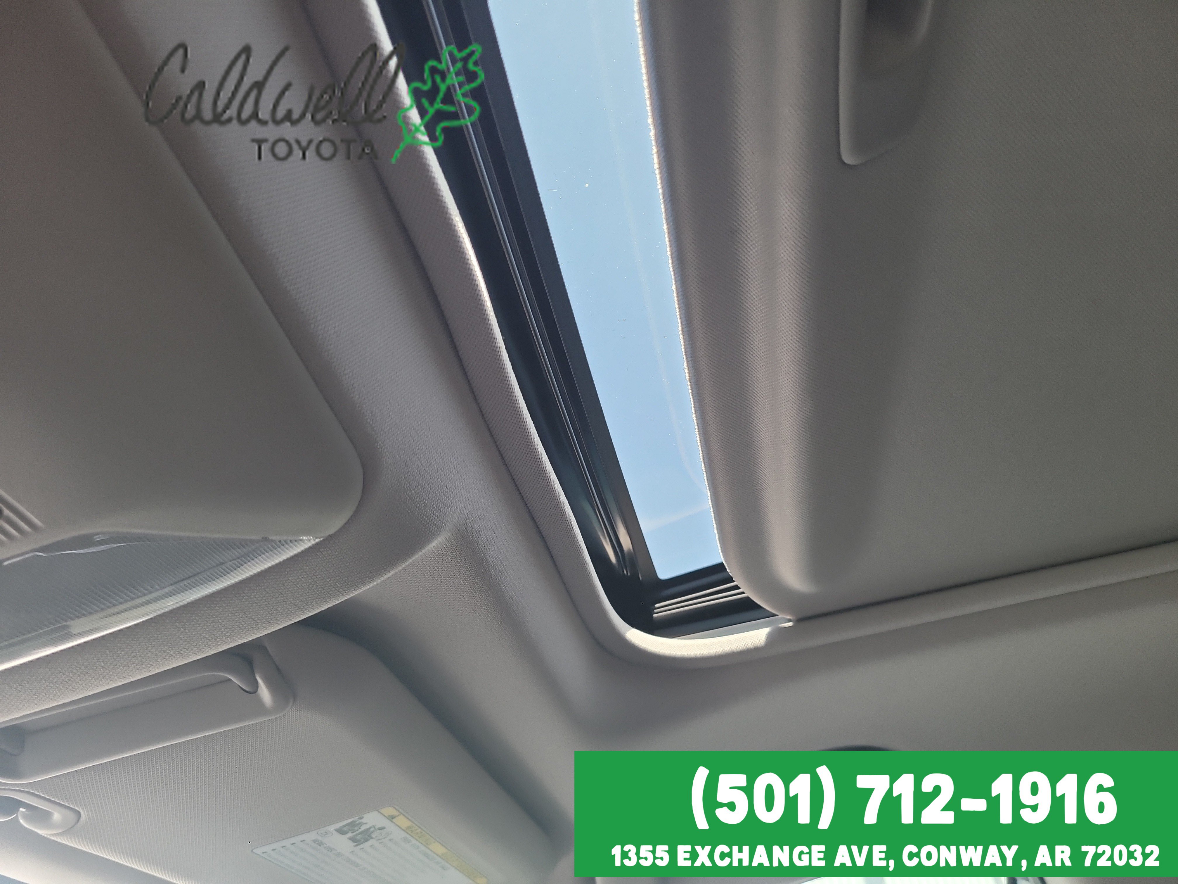 Used 2019  Toyota XLE image 27