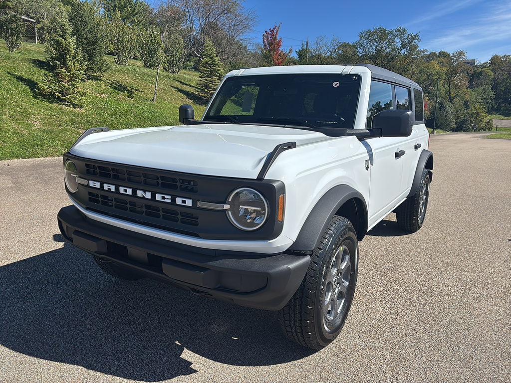 2026 Ford Bronco photo 8 of 26