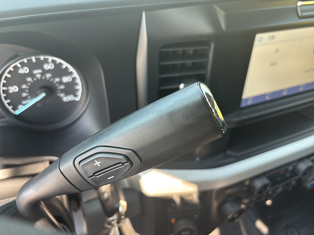 2027 Ford Super Duty F-350 SRW photo 24 of 26