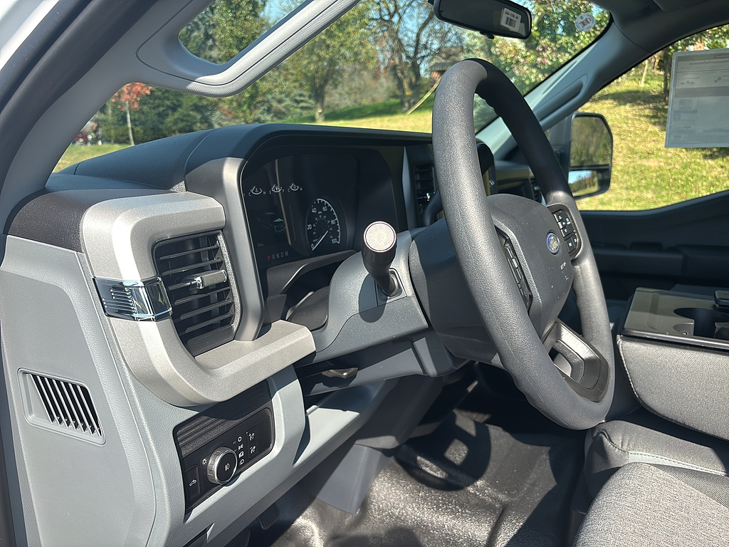 2027 Ford Super Duty F-350 SRW photo 12 of 26