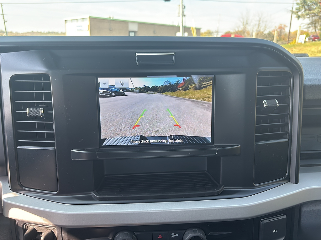2027 Ford Super Duty F-350 SRW photo 22 of 26