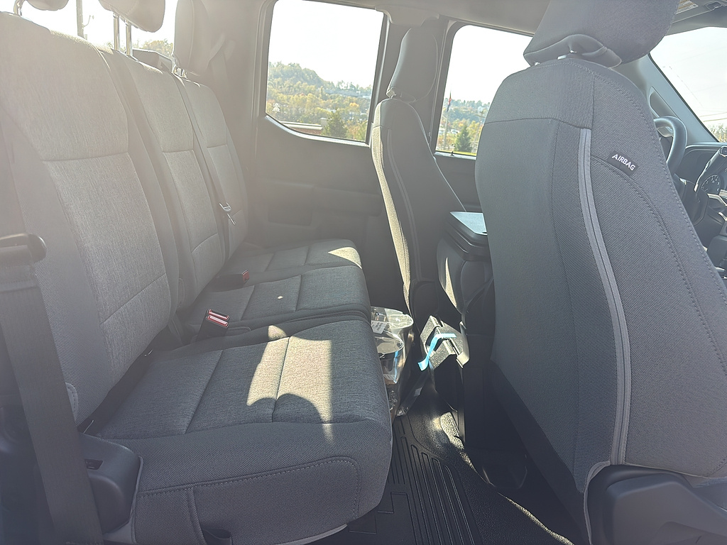 2027 Ford Super Duty F-350 SRW photo 18 of 26