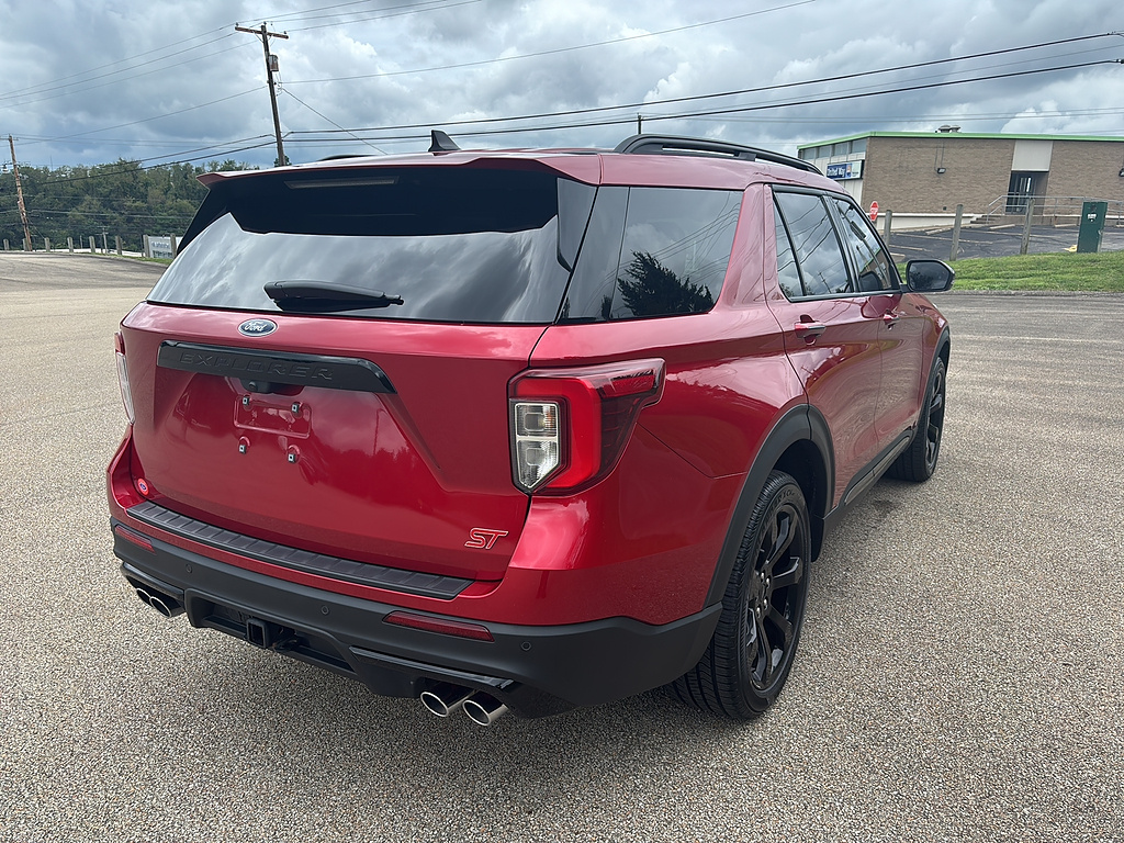 2023 Ford Explorer ST - 3