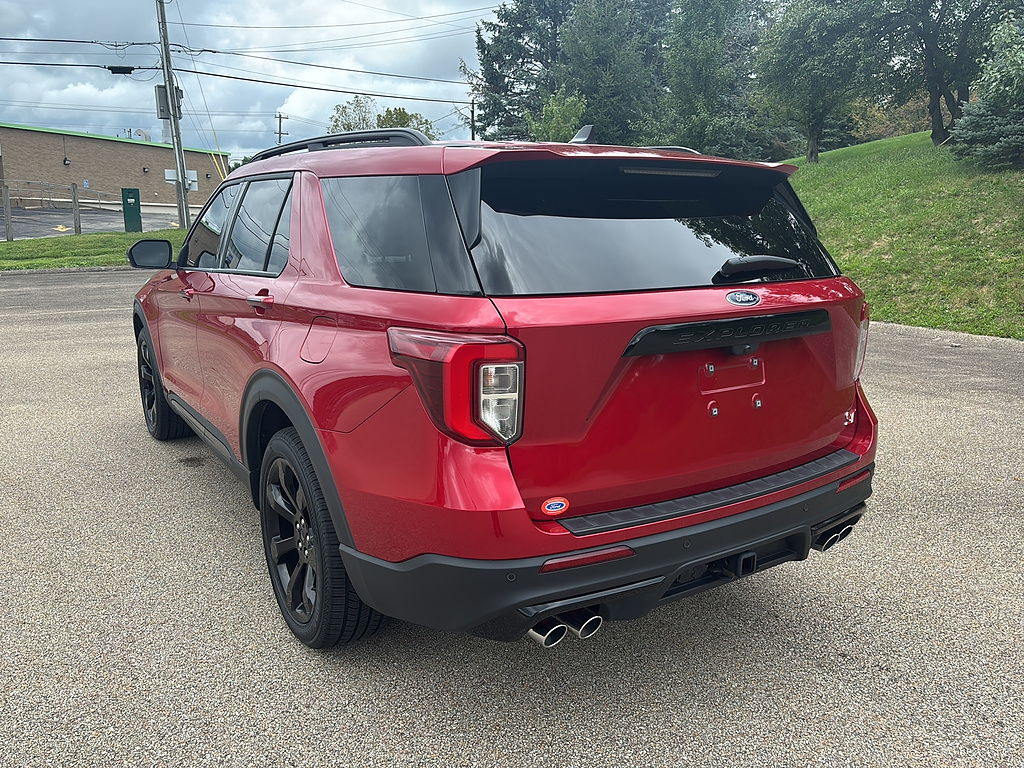 2023 Ford Explorer ST - 1