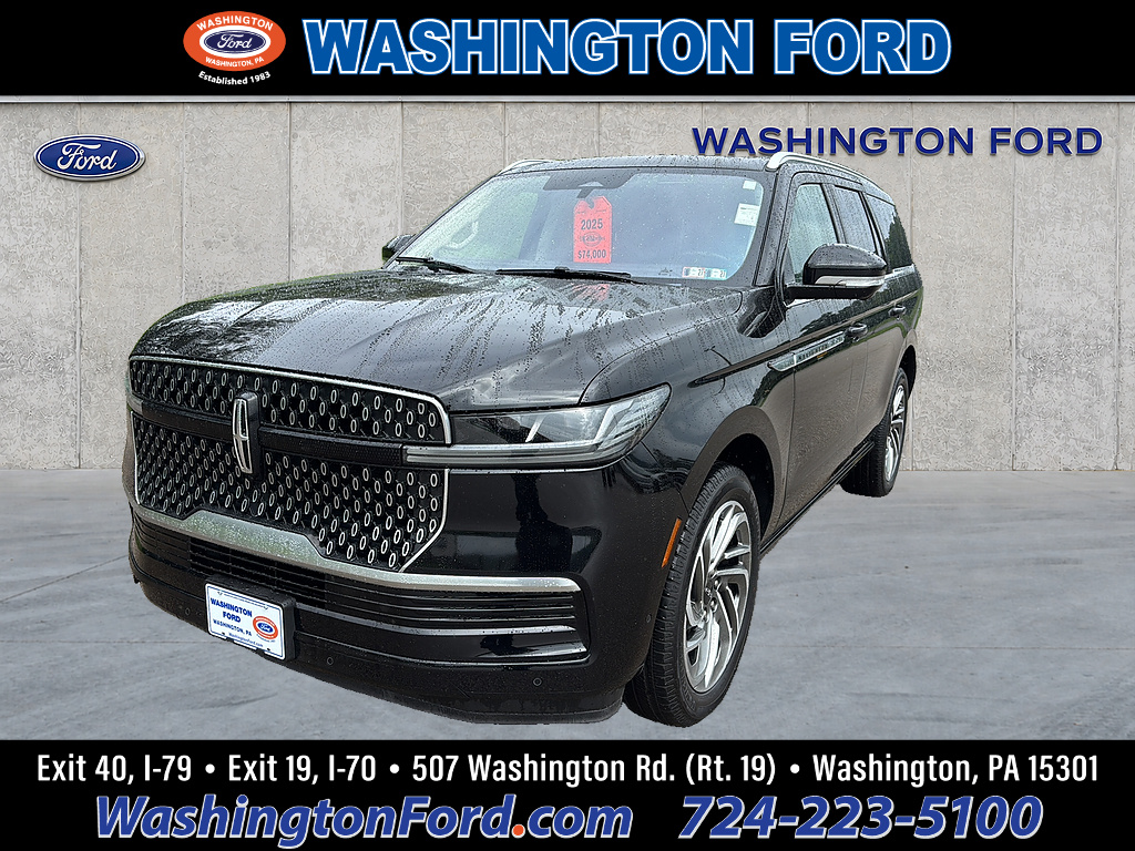 2025 Lincoln Navigator Reserve Infinite Black Metallic Clearcoat at Washington Ford