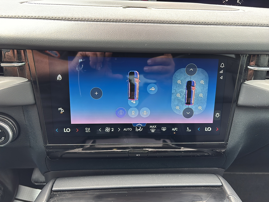 2025 Lincoln Navigator Reserve Infinite Black Metallic Clearcoat at Washington Ford