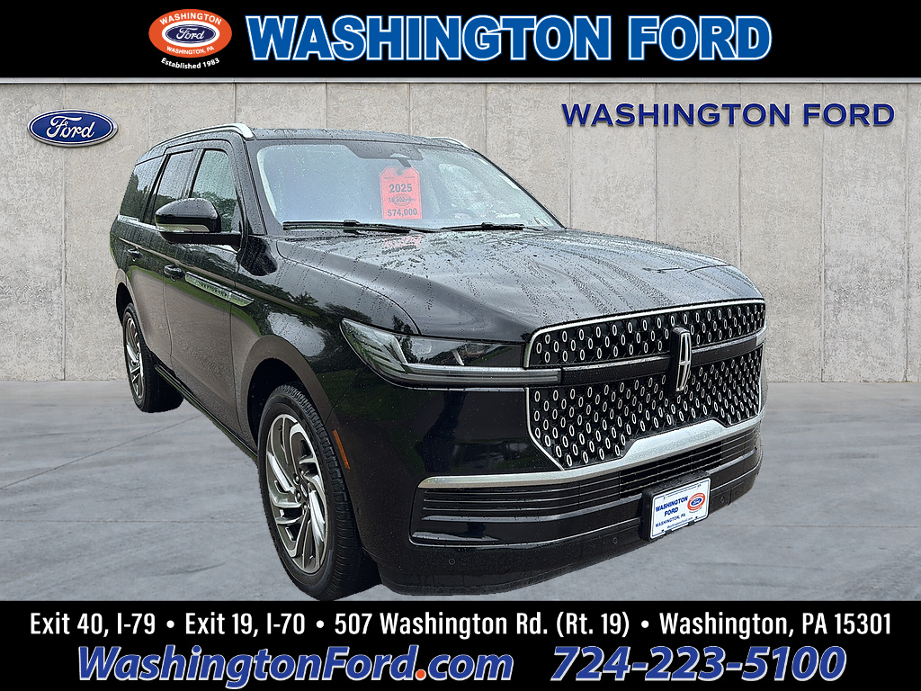 2025 Lincoln Navigator Reserve Infinite Black Metallic Clearcoat at Washington Ford