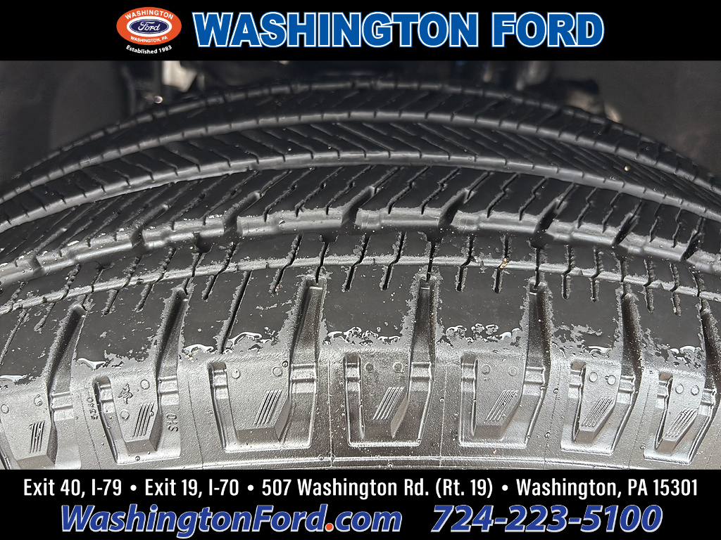 2025 Lincoln Navigator Reserve Infinite Black Metallic Clearcoat at Washington Ford