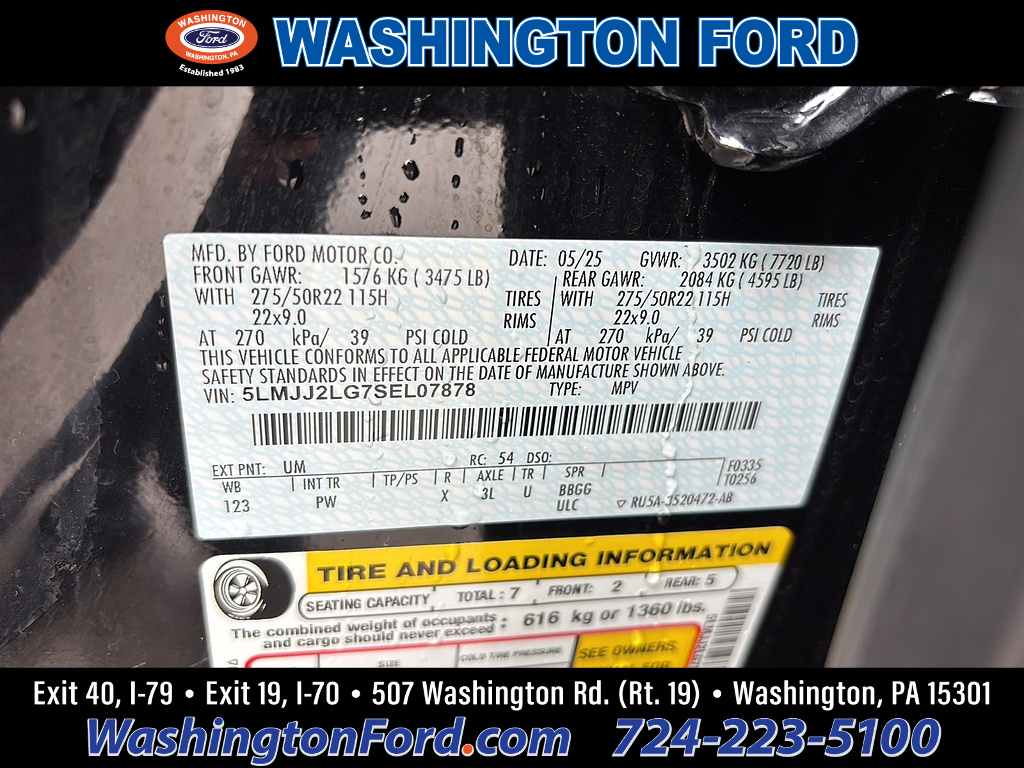 2025 Lincoln Navigator Reserve Infinite Black Metallic Clearcoat at Washington Ford