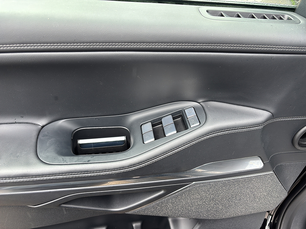 2025 Lincoln Navigator Reserve Infinite Black Metallic Clearcoat at Washington Ford