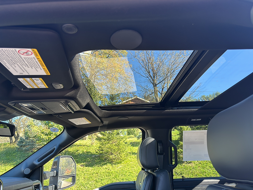 2027 Ford Super Duty F-450 DRW photo 14 of 26