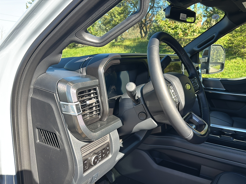 2027 Ford Super Duty F-450 DRW photo 12 of 26