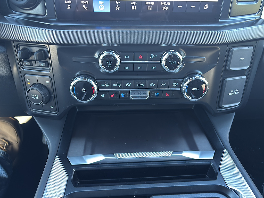 2027 Ford Super Duty F-450 DRW photo 23 of 26