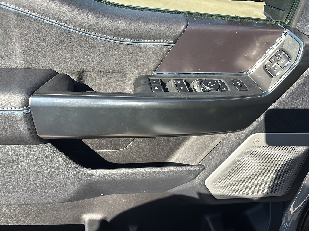 2027 Ford Super Duty F-450 DRW photo 13 of 26