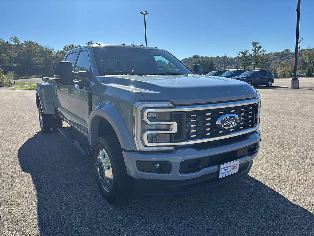 2027 Ford Super Duty F-450 DRW photo 6 of 26