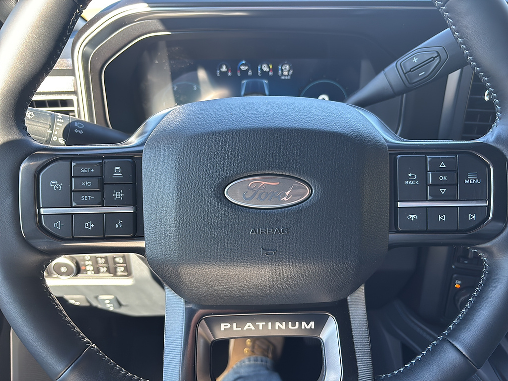 2027 Ford Super Duty F-450 DRW photo 25 of 26