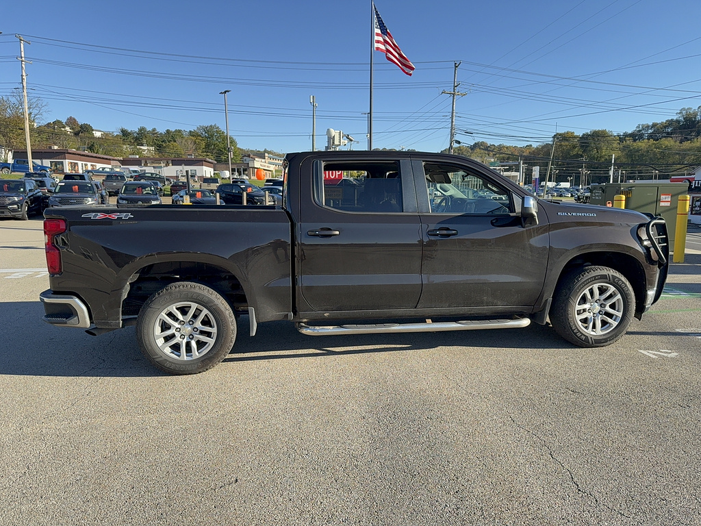 2019 Chevrolet Silverado 1500 photo 3 of 5