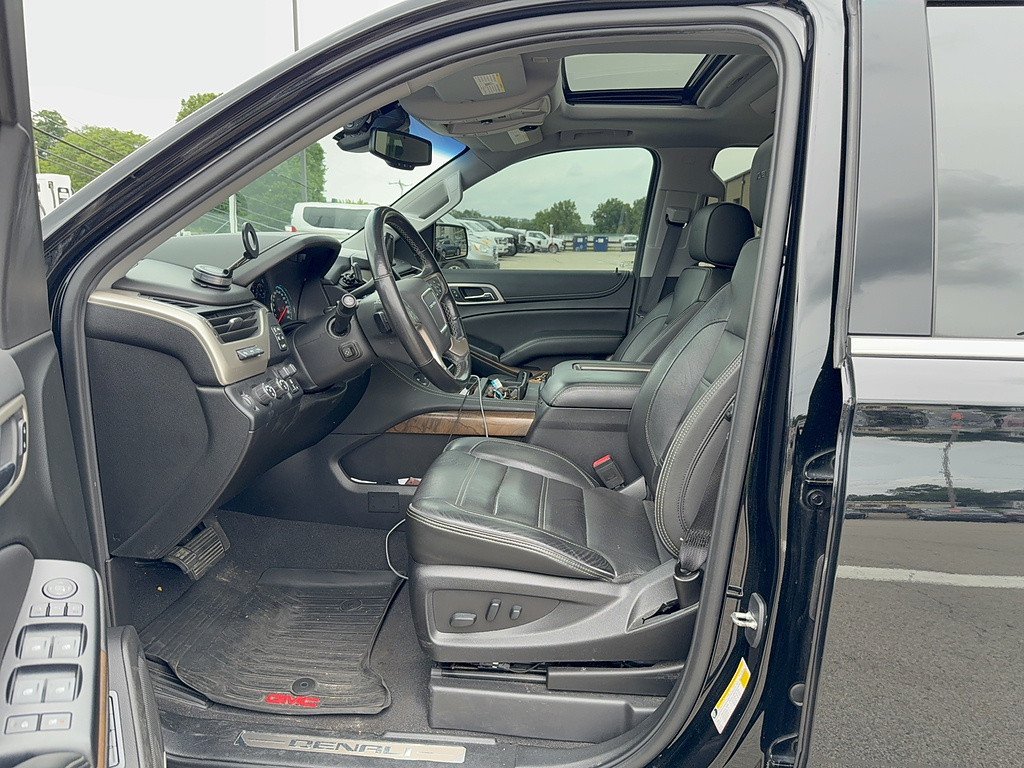 2019 GMC Yukon XL photo 5 of 7