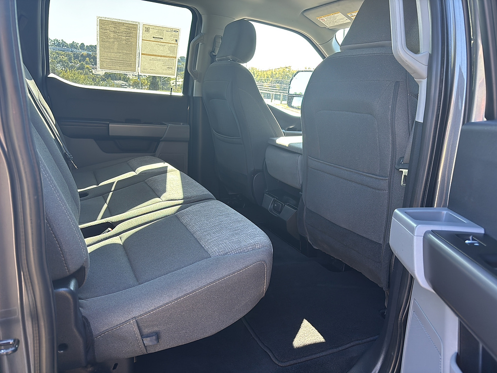 2025 Ford Super Duty F-250 SRW photo 19 of 27