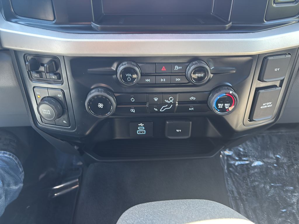 2025 Ford Super Duty F-250 SRW photo 24 of 27