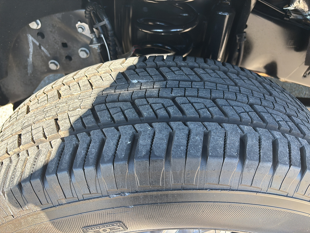 2025 Ford Super Duty F-250 SRW photo 10 of 27