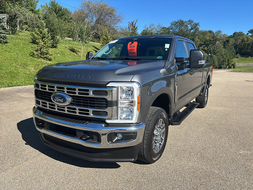 2025 Ford Super Duty F-250 SRW photo 8 of 27