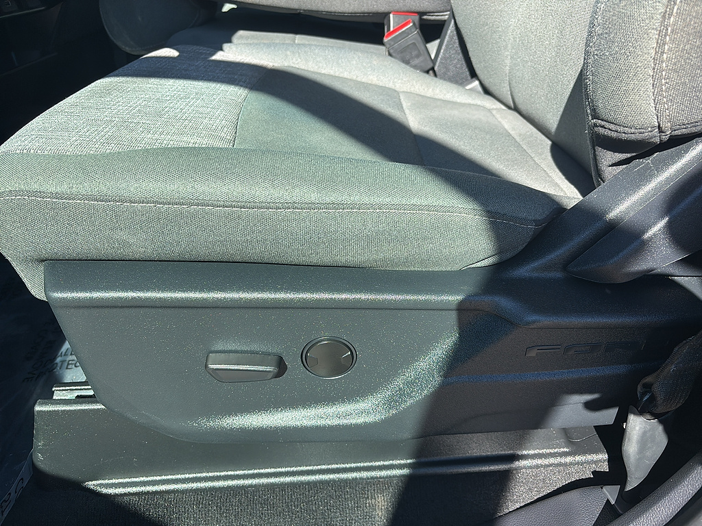 2025 Ford Super Duty F-250 SRW photo 12 of 27