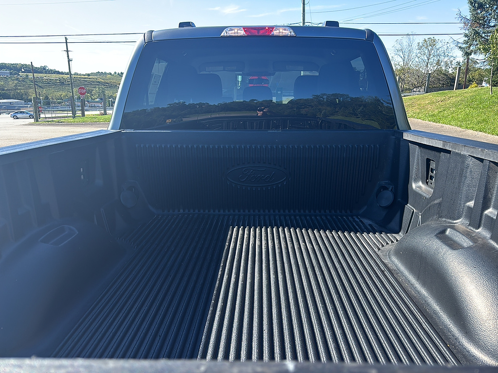 2025 Ford Super Duty F-250 SRW photo 18 of 27