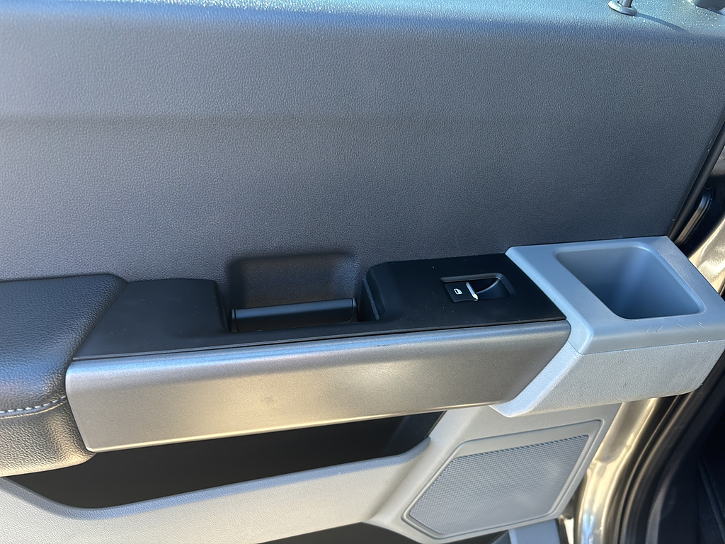 2025 Ford Super Duty F-250 SRW photo 17 of 27