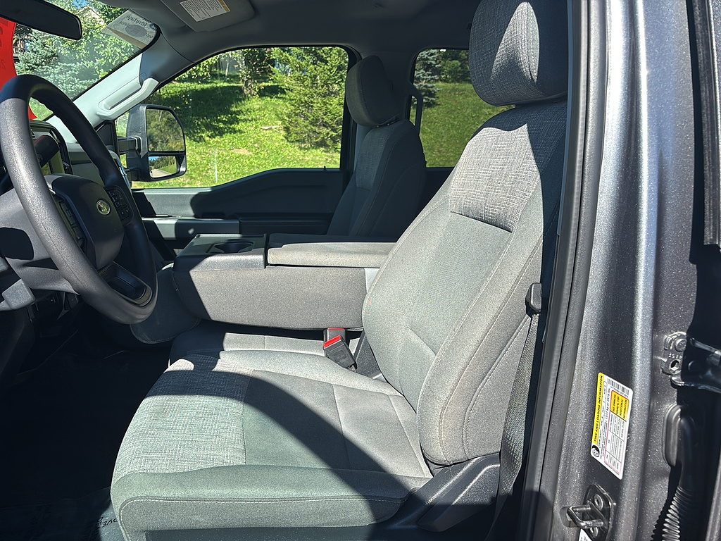 2025 Ford Super Duty F-250 SRW photo 11 of 27