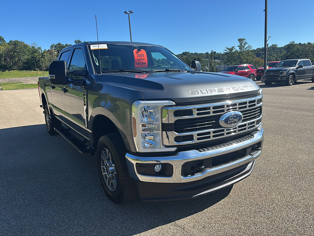 2025 Ford Super Duty F-250 SRW photo 6 of 27