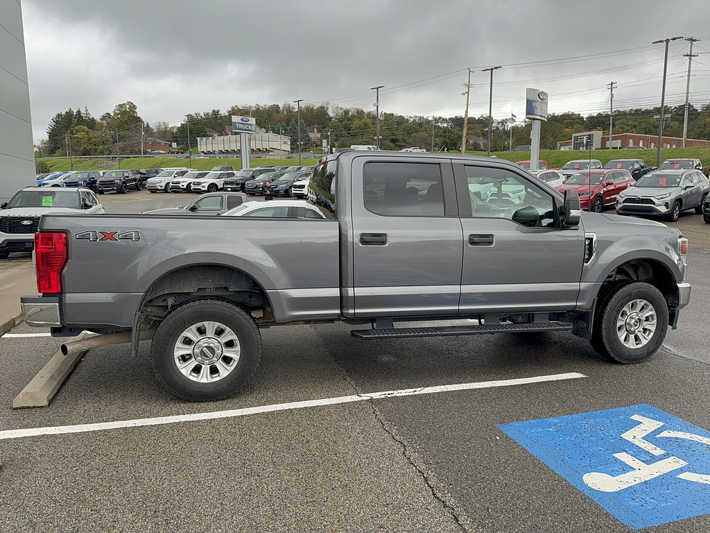 2022 Ford Super Duty F-250 SRW photo 2 of 4