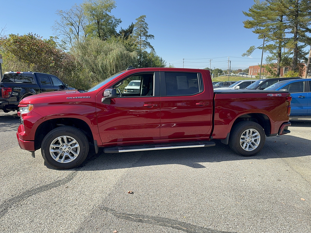 2025 Chevrolet Silverado 1500 photo 2 of 8