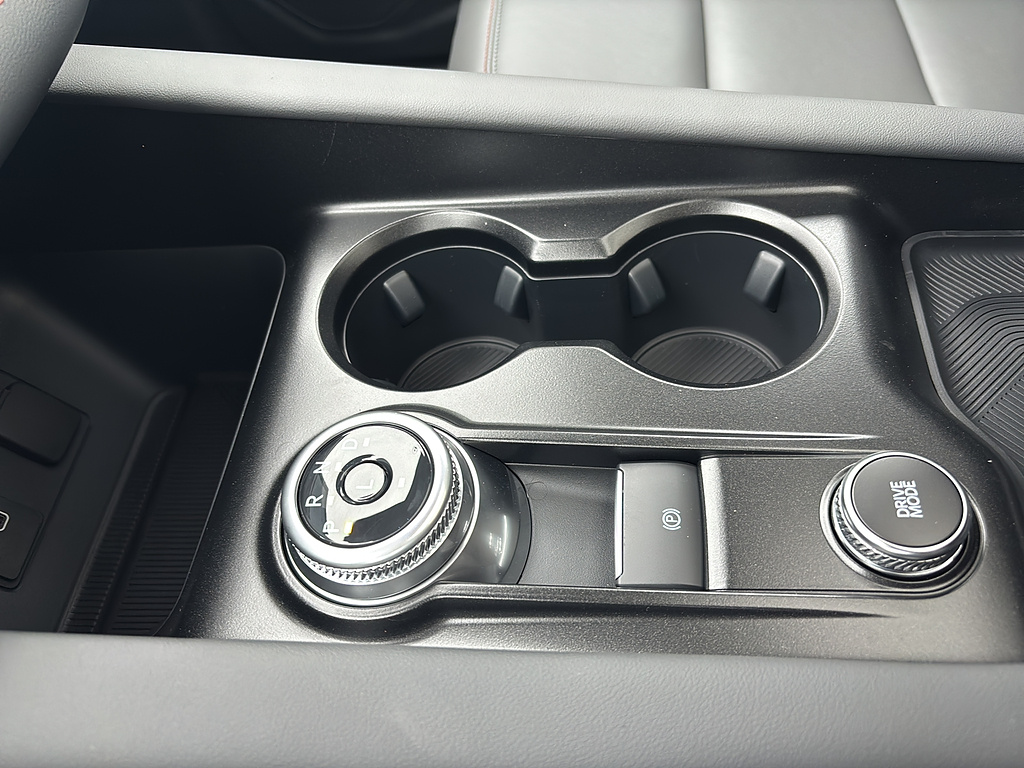 2027 Ford Explorer photo 24 of 26